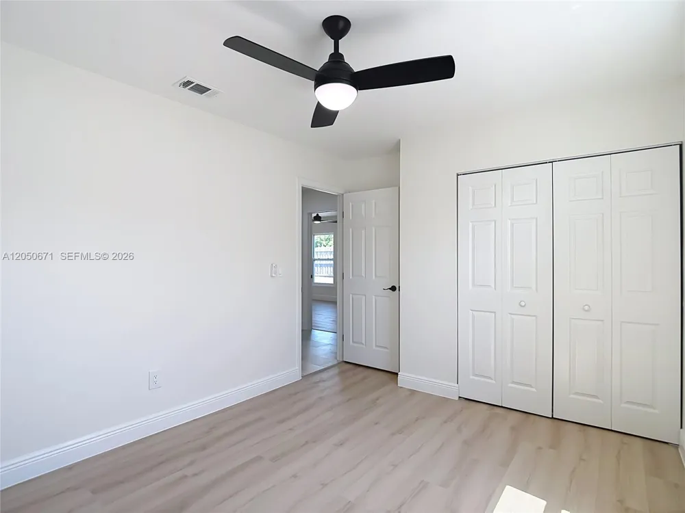 10813 Roundview Lane Tampa, FL 33624