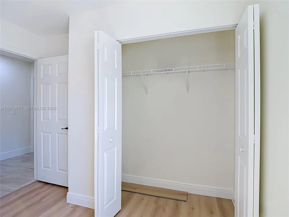 10813 Roundview Lane Tampa, FL 33624