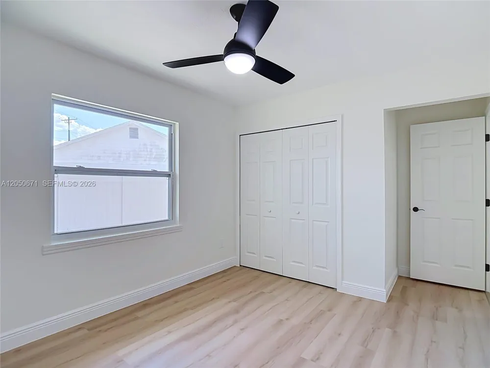 10813 Roundview Lane Tampa, FL 33624