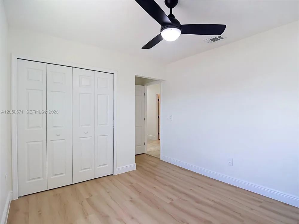 10813 Roundview Lane Tampa, FL 33624