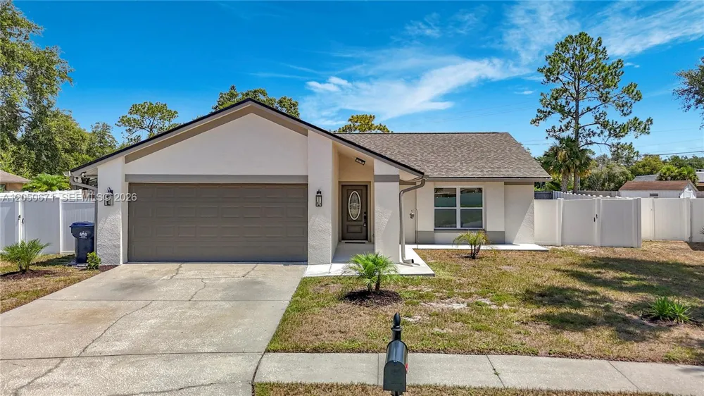 10813 Roundview Lane Tampa, FL 33624