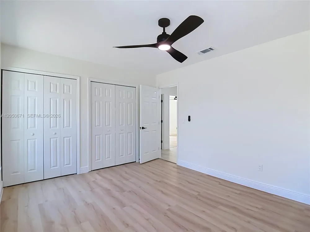 10813 Roundview Lane Tampa, FL 33624