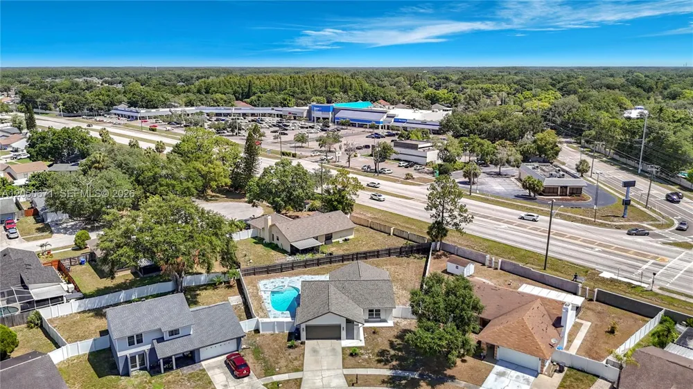 10813 Roundview Lane Tampa, FL 33624