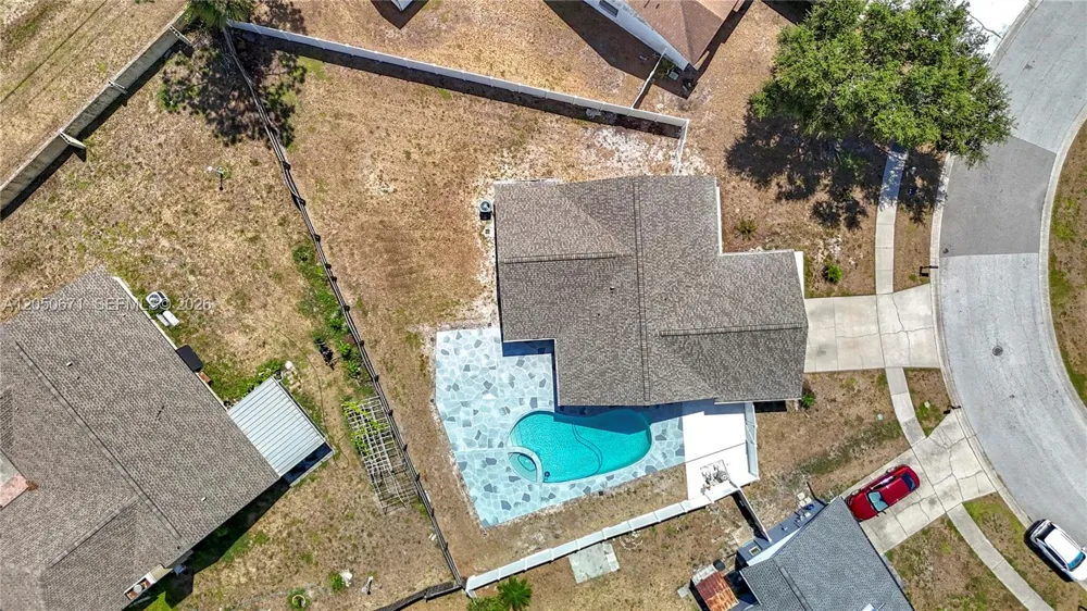 10813 Roundview Lane Tampa, FL 33624