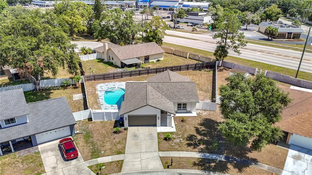 10813 Roundview Lane Tampa, FL 33624