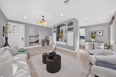 17765 Calle Hermosa