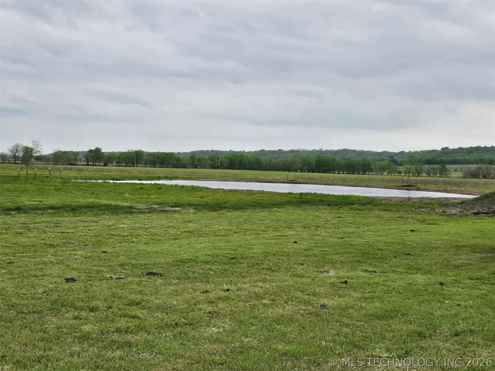8864 S 4170 ROAD Claremore, OK 74017