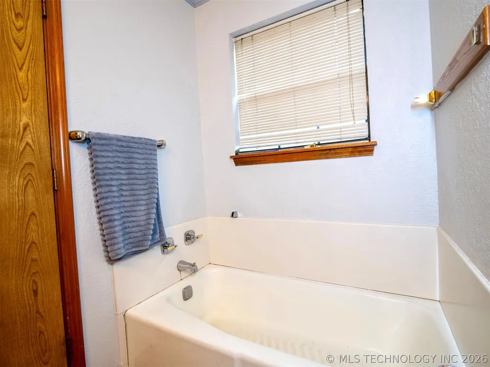 101 Park Drive Madill, OK 73446
