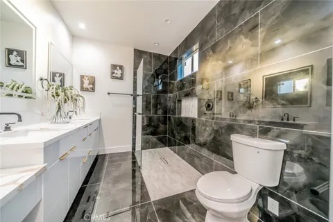 16334 Avenida Gracia