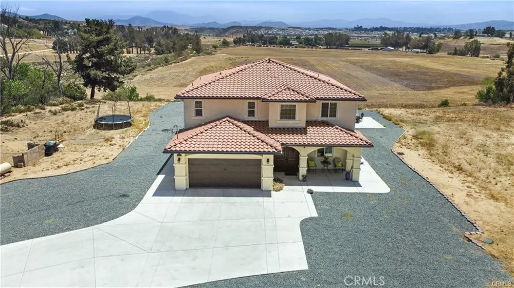 31291 Tommy Temecula, CA 92591