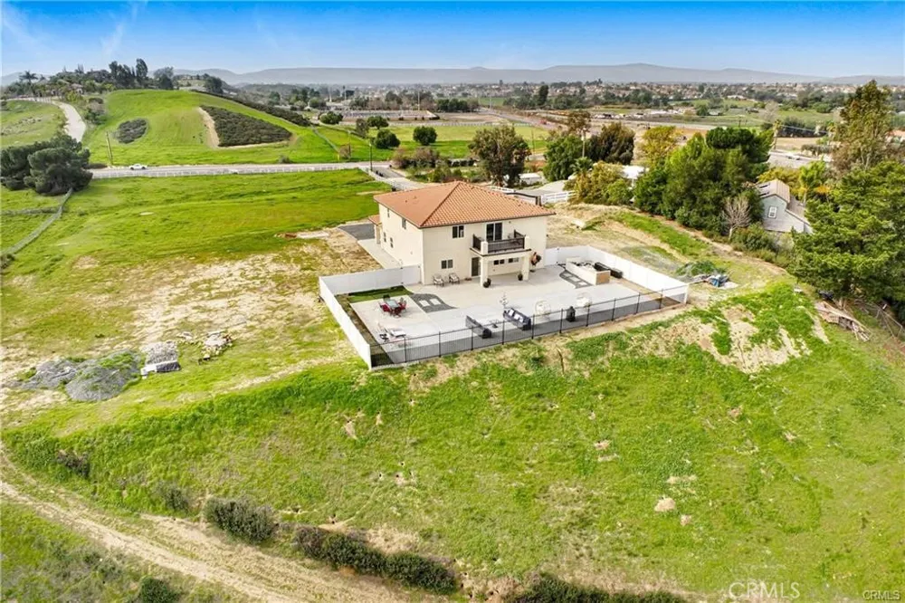 31291 Tommy Temecula, CA 92591