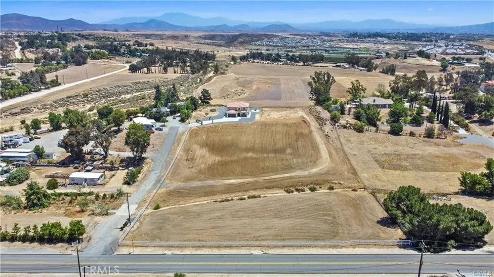 31291 Tommy Temecula, CA 92591