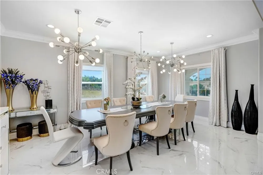 31291 Tommy Temecula, CA 92591