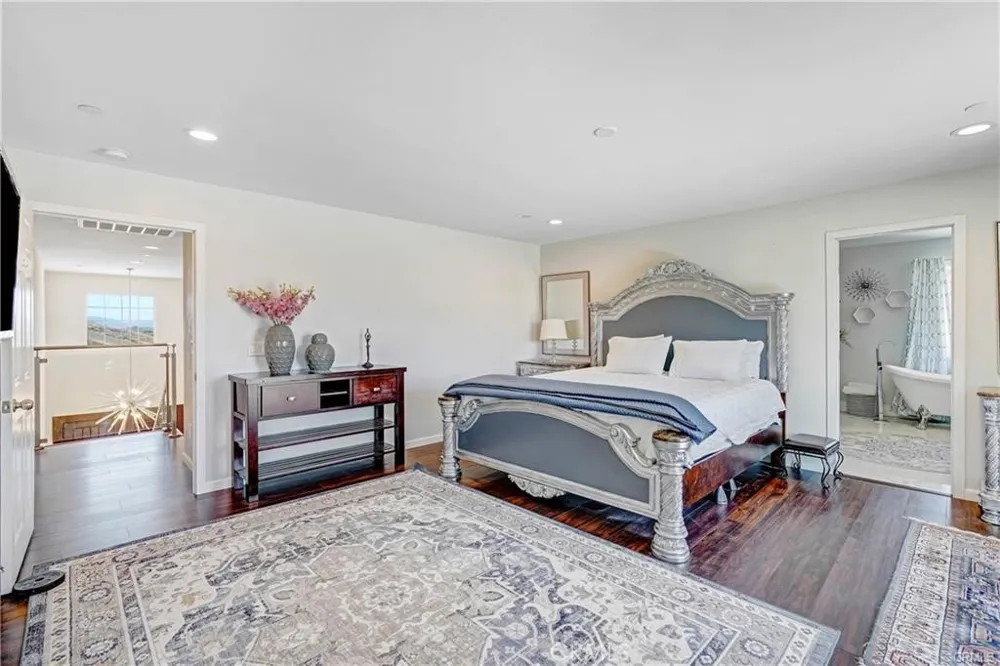 31291 Tommy Temecula, CA 92591
