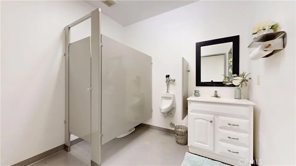 17850 Vista Del Lago Riverside, CA 92503