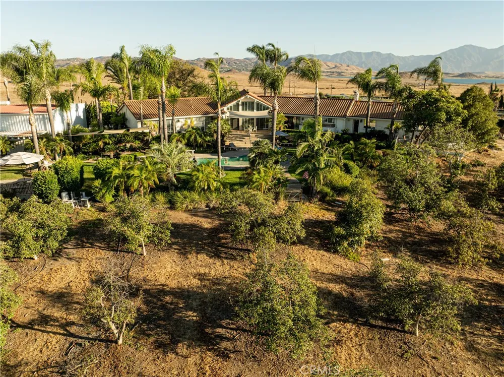17850 Vista Del Lago Riverside, CA 92503