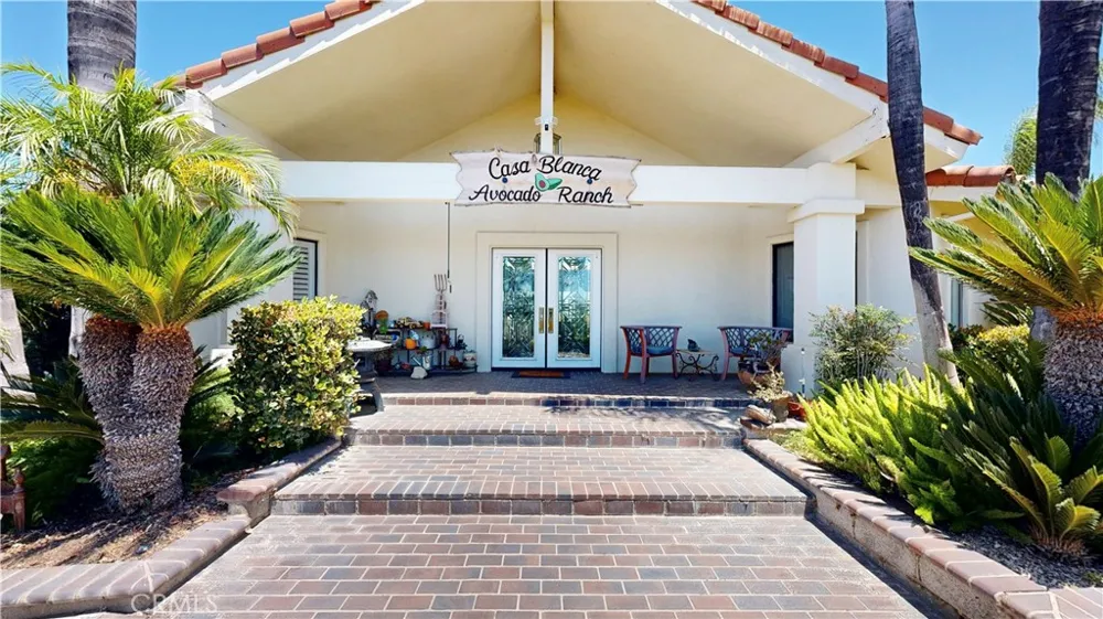 17850 Vista Del Lago Riverside, CA 92503