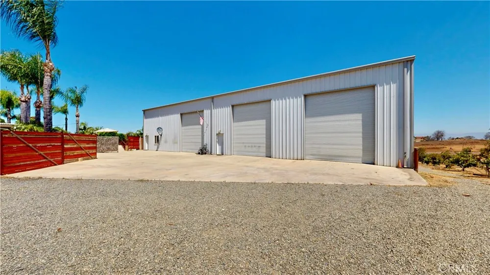 17850 Vista Del Lago Riverside, CA 92503
