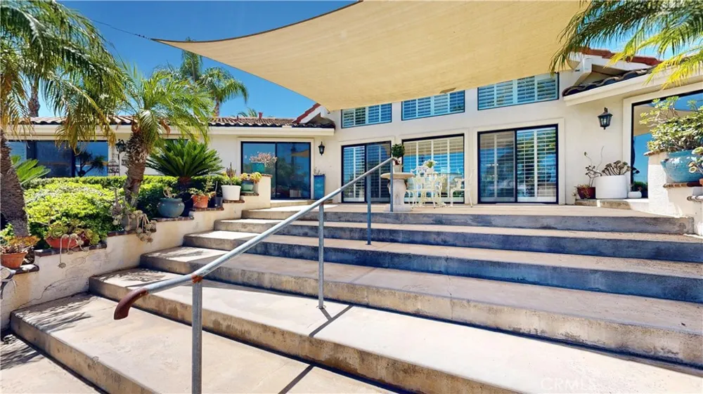 17850 Vista Del Lago Riverside, CA 92503