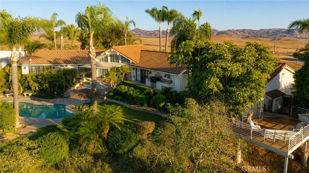 17850 Vista Del Lago Riverside, CA 92503