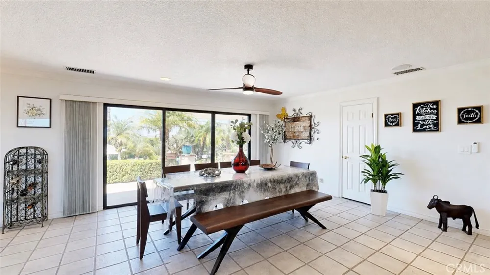 17850 Vista Del Lago Riverside, CA 92503