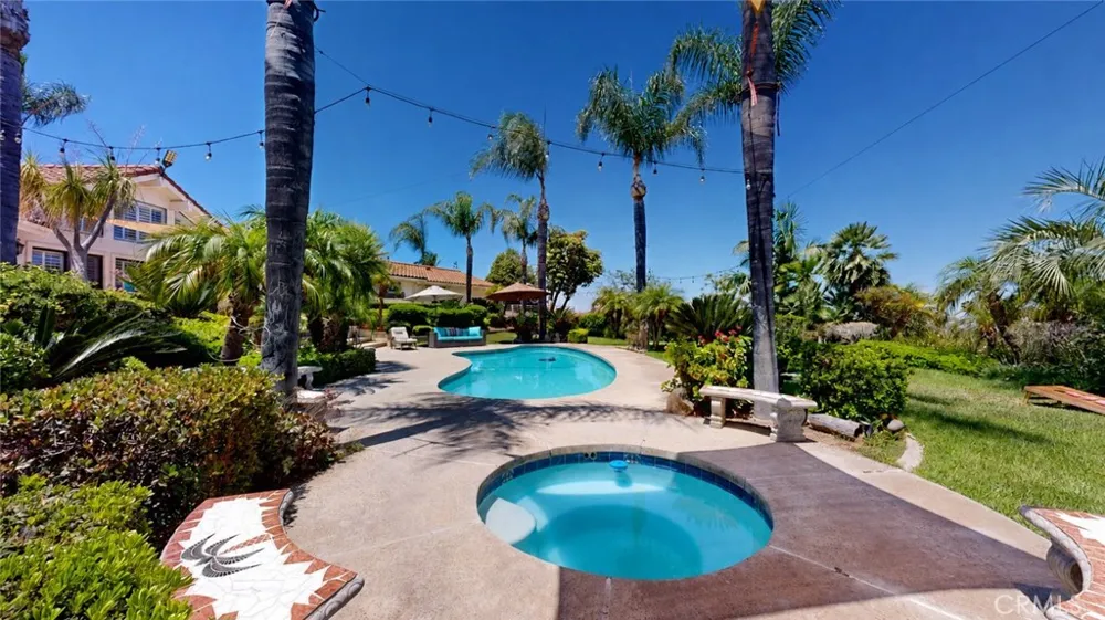 17850 Vista Del Lago Riverside, CA 92503