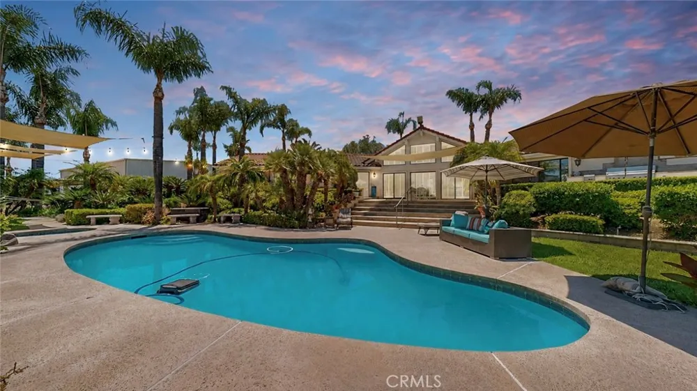 17850 Vista Del Lago Riverside, CA 92503