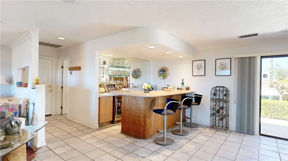 17850 Vista Del Lago Riverside, CA 92503