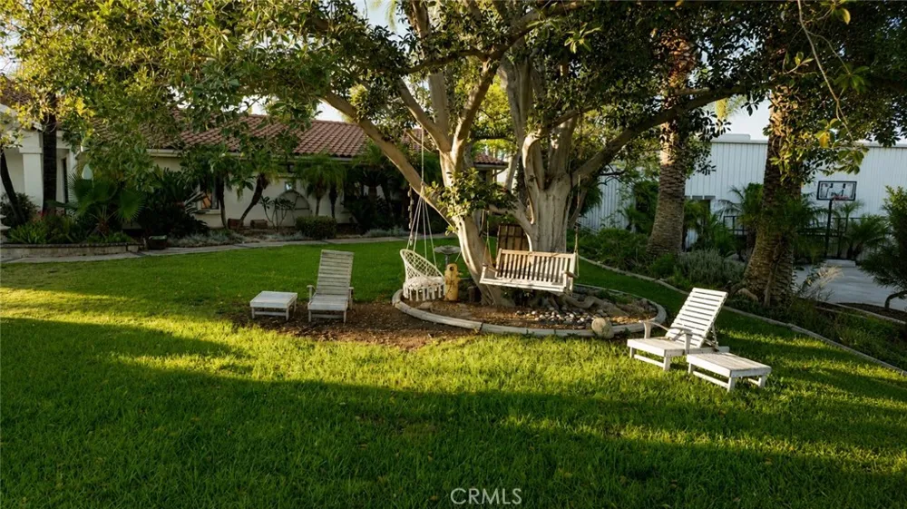 17850 Vista Del Lago Riverside, CA 92503