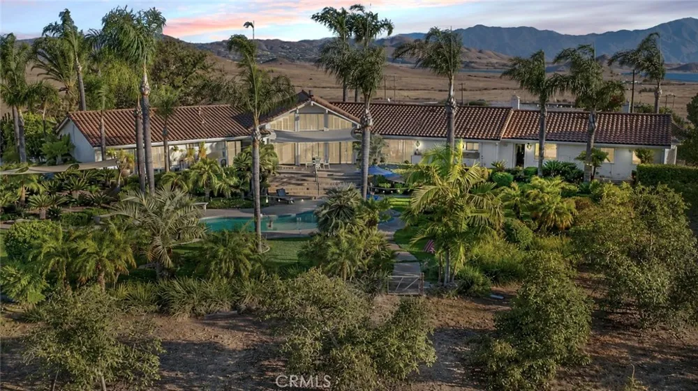 17850 Vista Del Lago Riverside, CA 92503