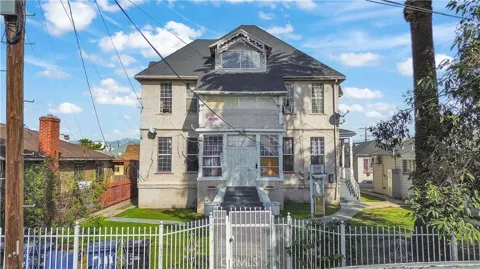 2429 E 3rd