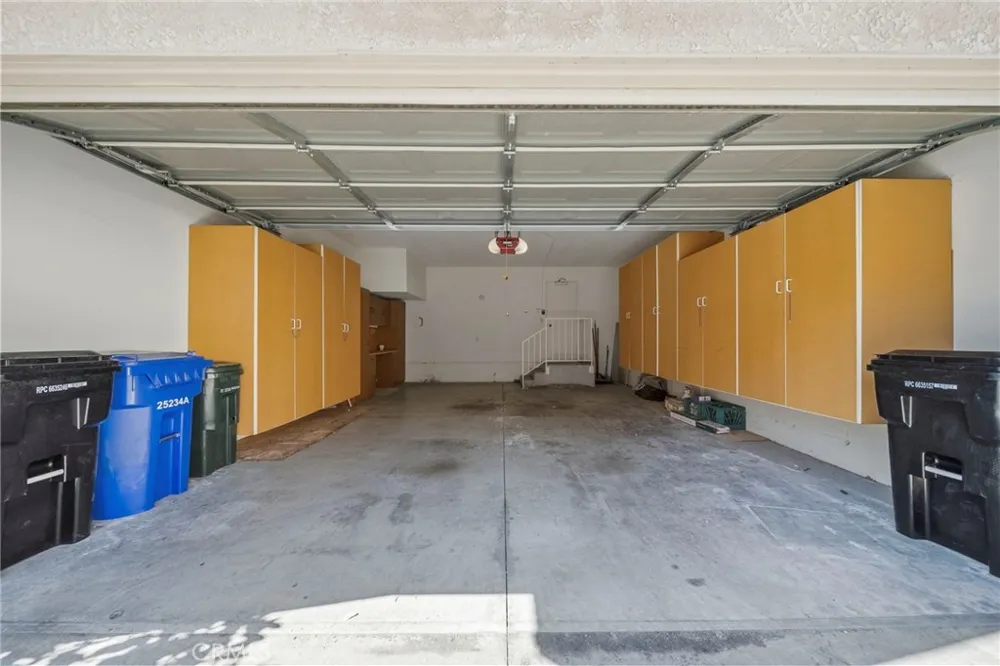 25234 Steinbeck #A Stevenson Ranch, CA 91381