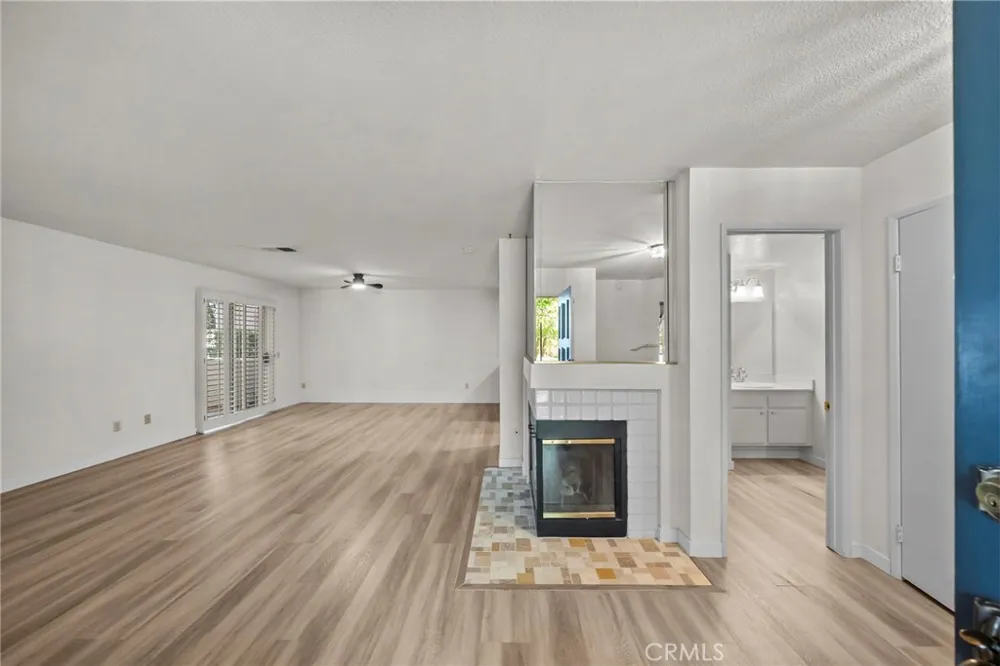 25234 Steinbeck #A Stevenson Ranch, CA 91381