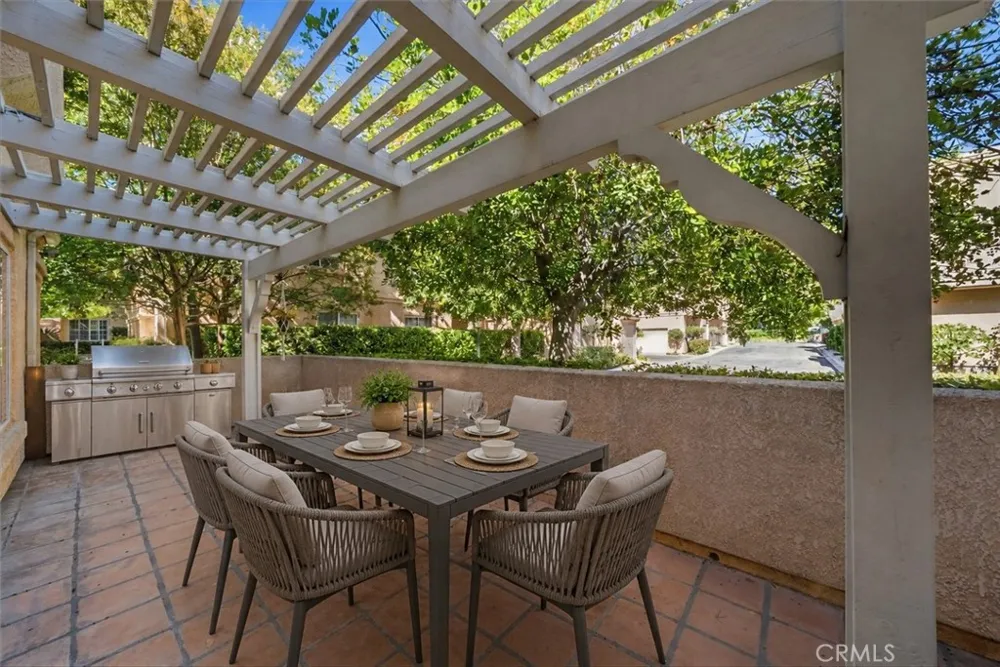 25234 Steinbeck #A Stevenson Ranch, CA 91381