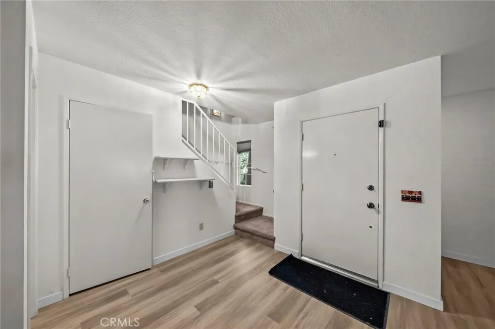 25234 Steinbeck #A Stevenson Ranch, CA 91381