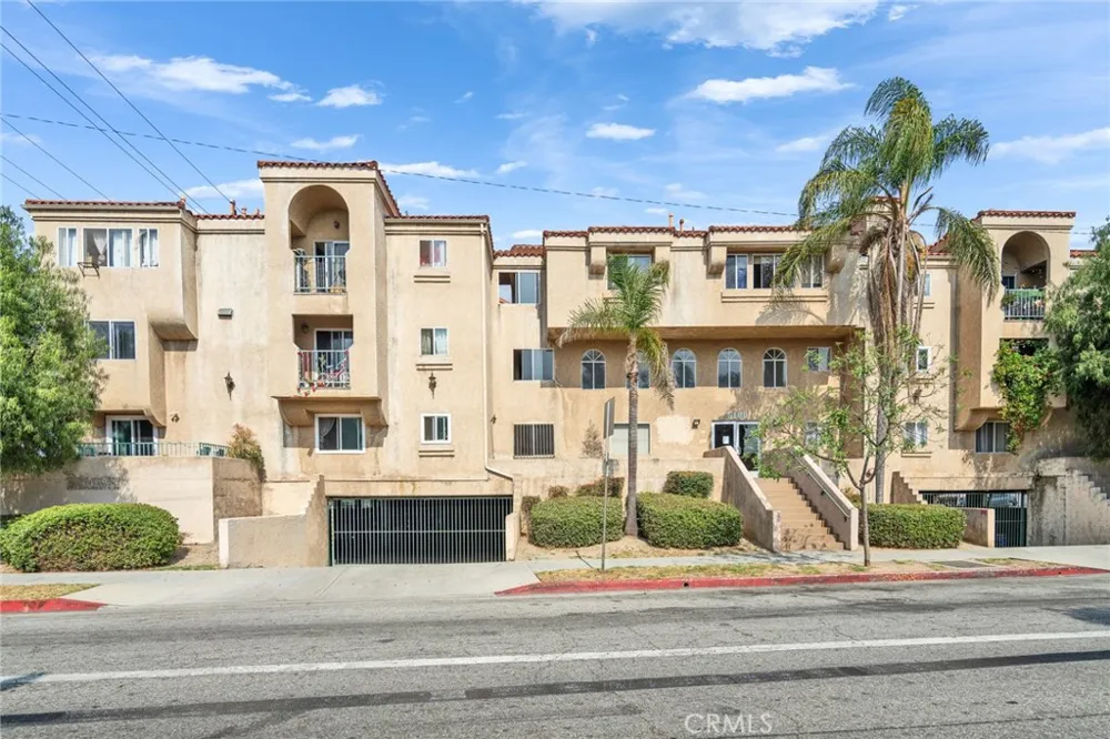 6100 Rugby #211 Huntington Park, CA 90255