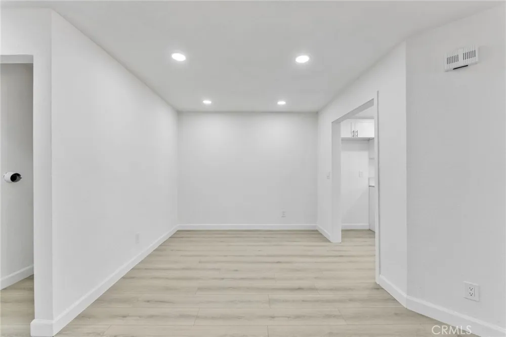6100 Rugby #211 Huntington Park, CA 90255