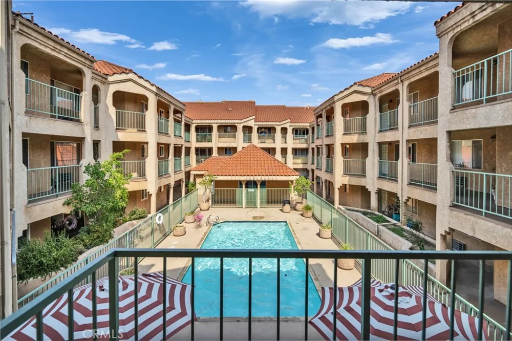 6100 Rugby #211 Huntington Park, CA 90255