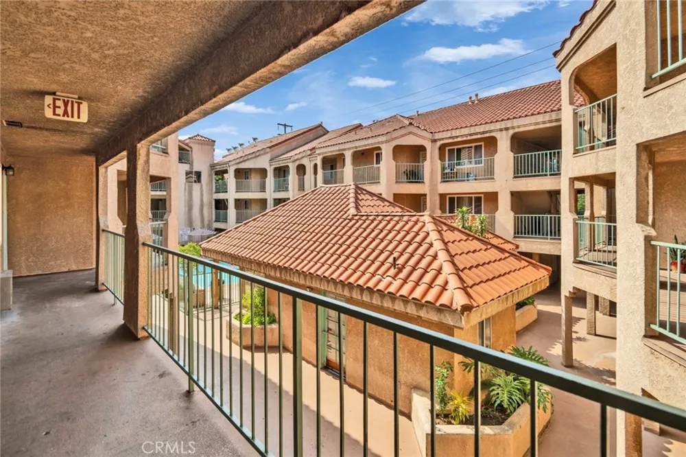 6100 Rugby #211 Huntington Park, CA 90255