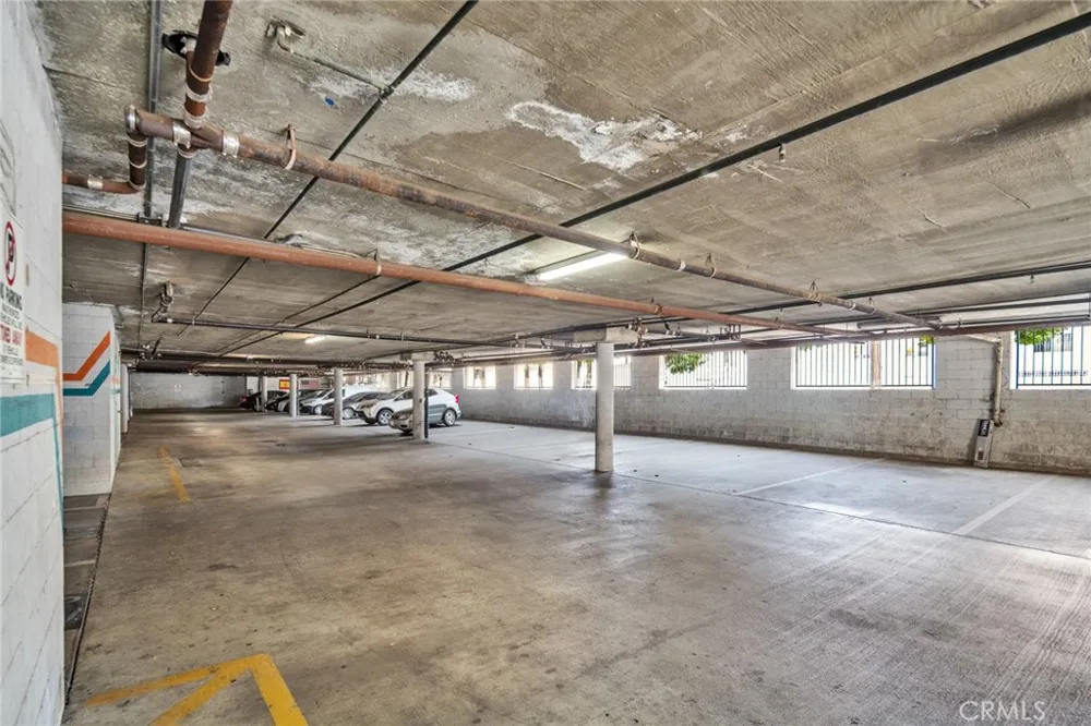 6100 Rugby #211 Huntington Park, CA 90255