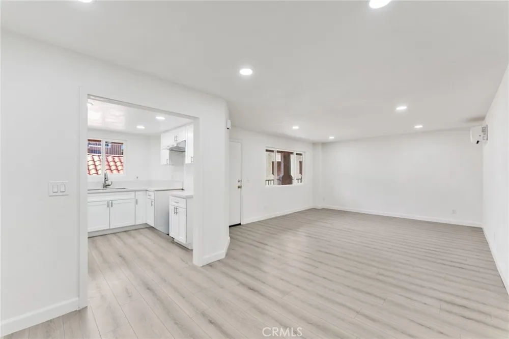 6100 Rugby #211 Huntington Park, CA 90255
