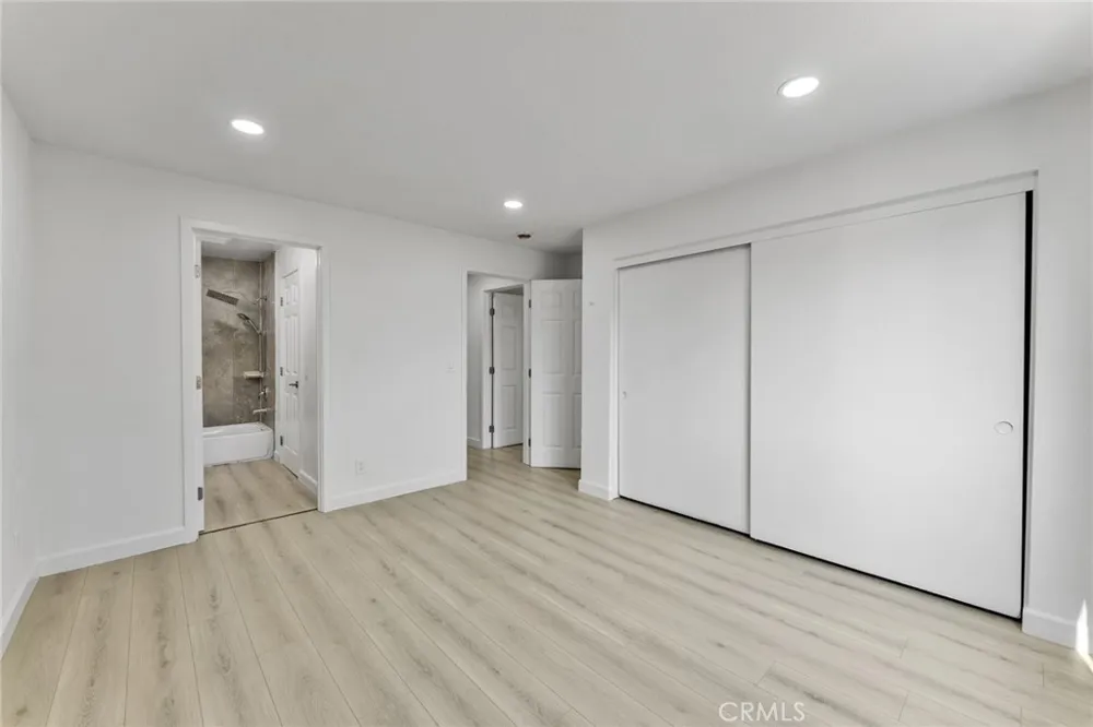 6100 Rugby #211 Huntington Park, CA 90255
