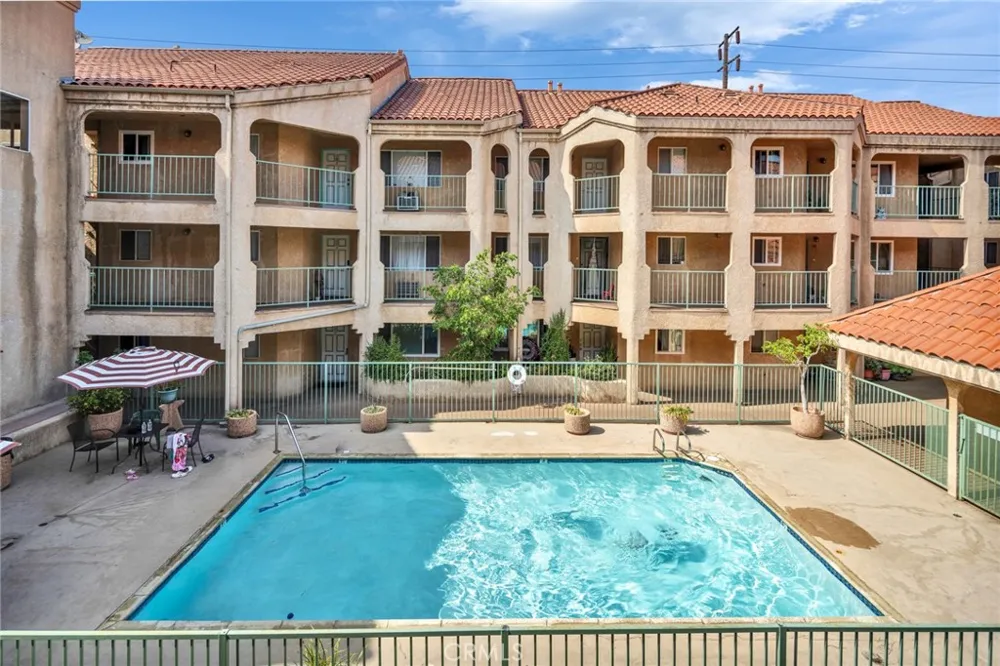 6100 Rugby #211 Huntington Park, CA 90255