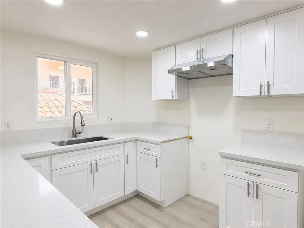 6100 Rugby #211 Huntington Park, CA 90255