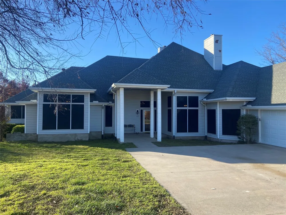 137 Oakview Road Gainesville, TX 76240