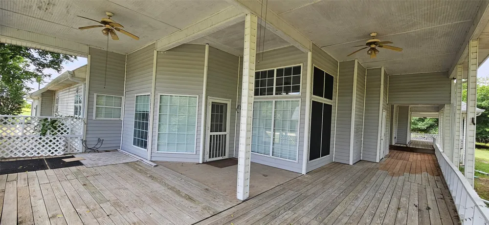 137 Oakview Road Gainesville, TX 76240