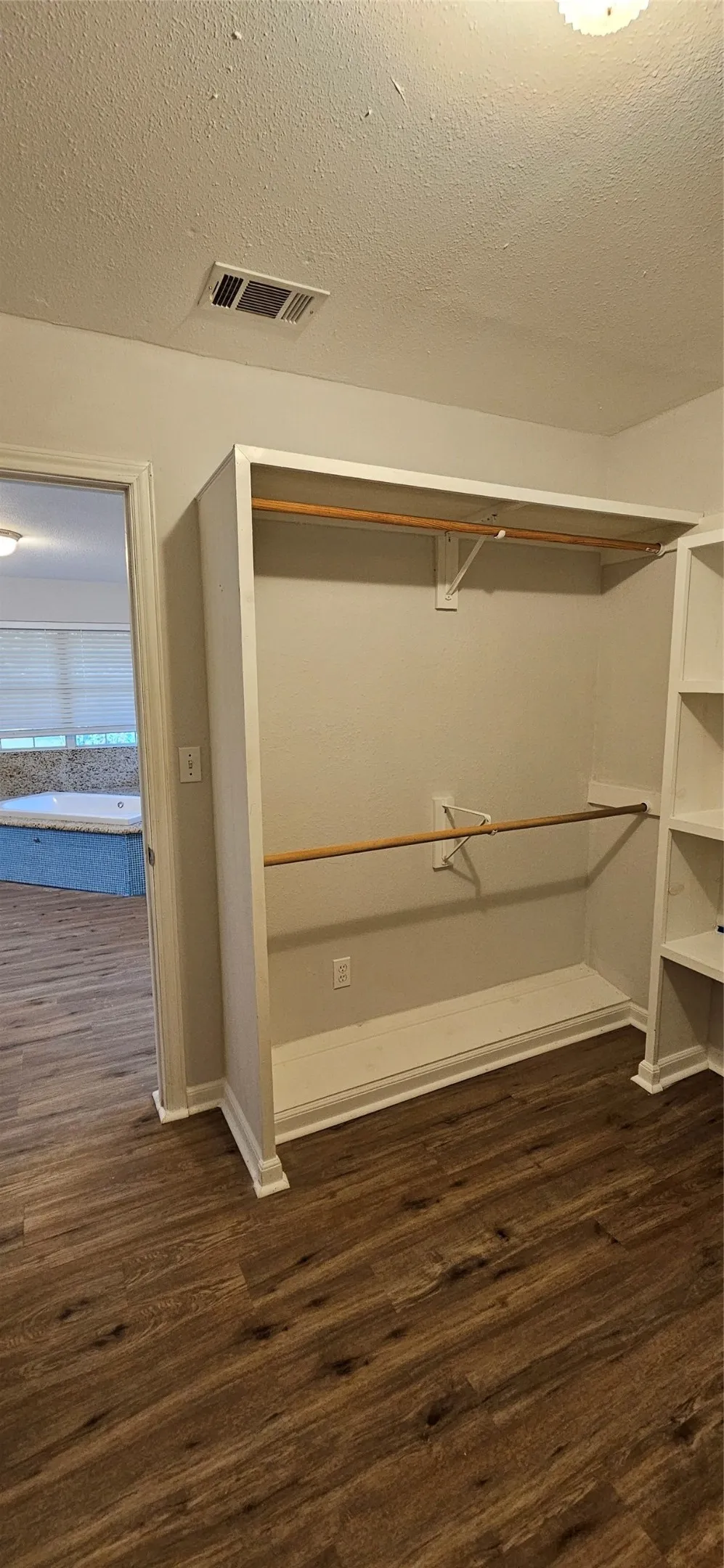 137 Oakview Road Gainesville, TX 76240