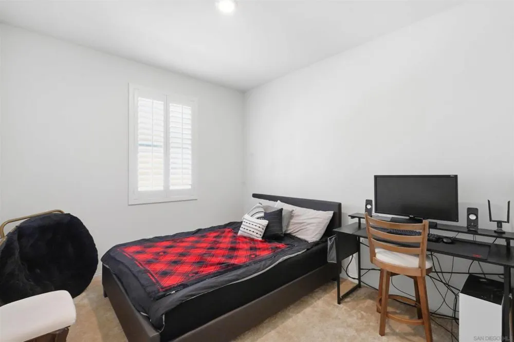 2044 BLUESTONE CIR. Chula Vista, CA 91913
