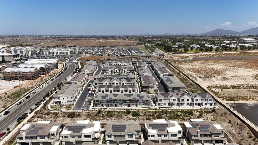 2044 BLUESTONE CIR. Chula Vista, CA 91913