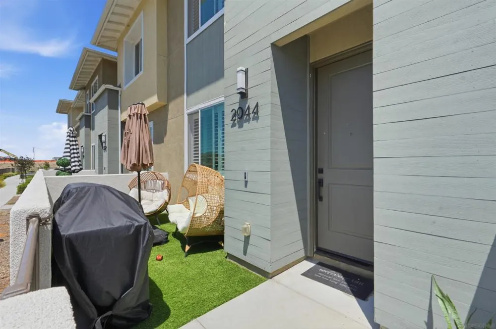 2044 BLUESTONE CIR. Chula Vista, CA 91913